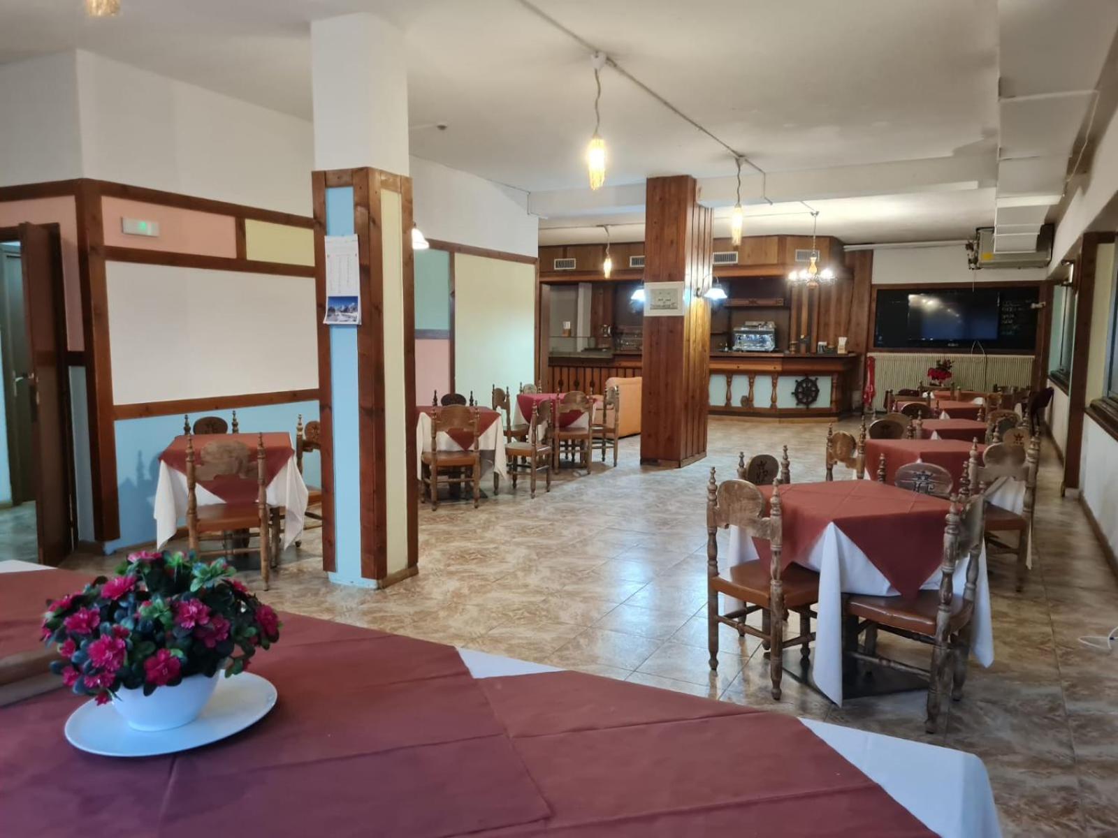 Hostel Il Pirata กาวาเรโน ภายนอก รูปภาพ